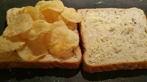 crispwich: a sandwich with crisps (potato chips) as a filling; a crisp sandwich