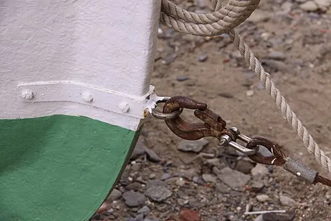 cutwater: the forward curve of the stem of a ship