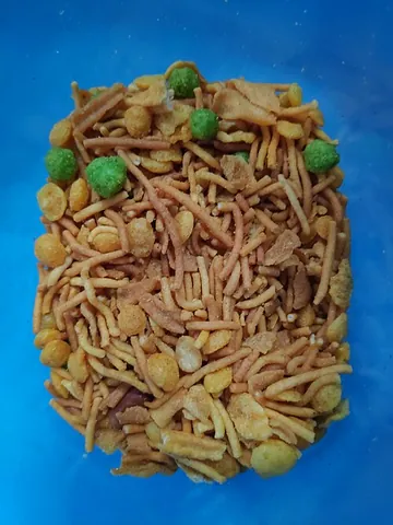 dalmoth: a savory snack (chaat) made with moth beans, popular in Nepal and the Indian state of Uttar Pradesh