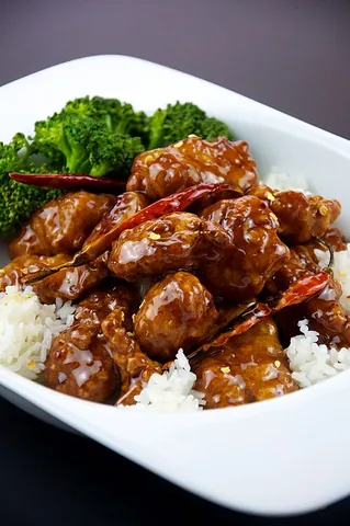 general tso's chicken: a sweet and spicy dish of deep-fried chicken, popular in Chinese restaurants in North America