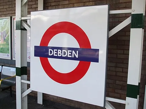 debden: a suburb of Loughton, Epping Forest district, Essex, England (OS grid ref TQ4496)