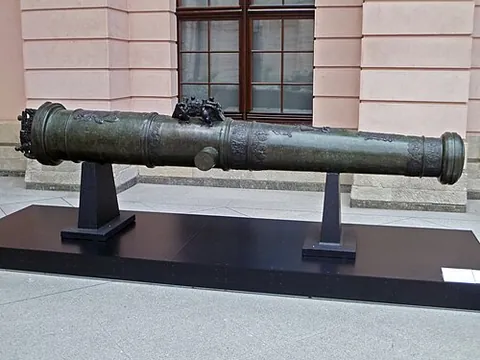 demi-cannon: a medium-sized cannon, slightly larger than a culverin and smaller than a standard cannon