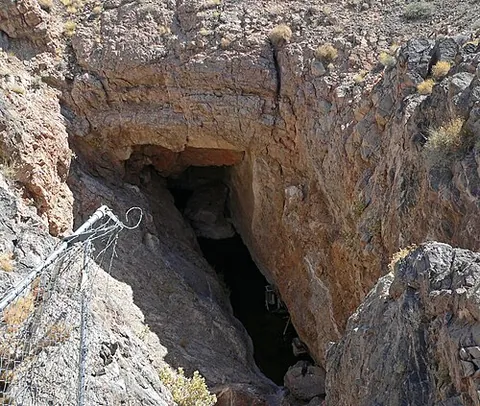 devils hole: a geologic formation located in a detached unit of Death Valley National Park and surrounded by the...
