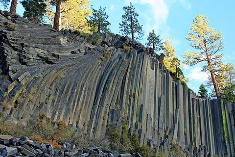 devils postpile: an unusual rock formation of columnar basalt near Mammoth Mountain in Eastern California, United...