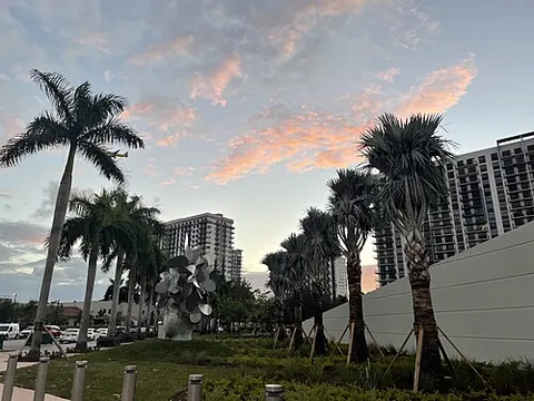 doral: a city in Miami-Dade County, Florida, United States