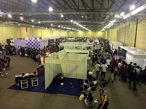 doujin event: an event in which doujin circles gather to sell fan-made (doujin) works. Example: Comic Market