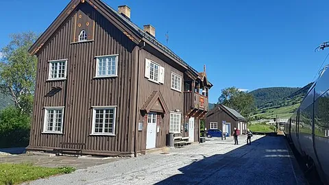 dovre: a village and municipality in Innlandet county, Norway, formerly part of the county of Oppland