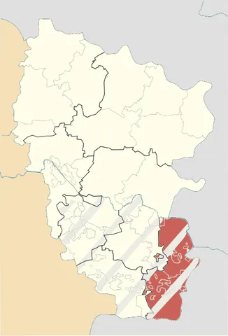 dovzhansk: a city and raion of Luhansk Oblast, Ukraine