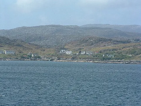drinisiadar: a small settlement in South Harris, Western Isles council area, Scotland (OS grid ref NG1794)