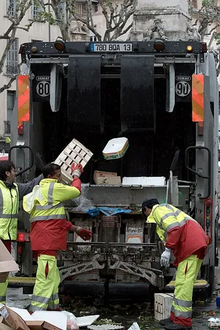 dustman: a person employed to collect refuse from people's homes and take it to be processed