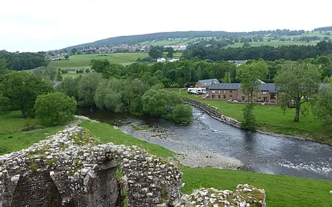 eamont: a river in Cumbria, England, which flows from Ullswater to the River Eden
