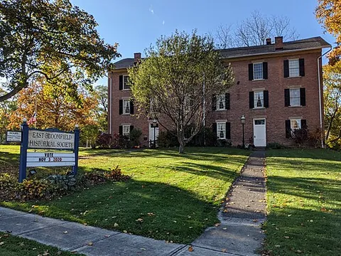 east bloomfield: a town in Ontario County, New York, United States