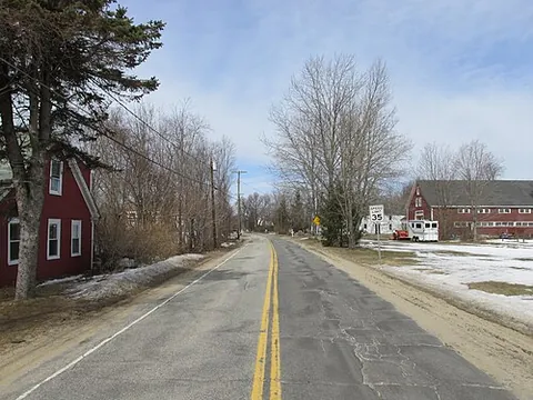 east candia: a community in the town of Candia, Rockingham County, New Hampshire, United States