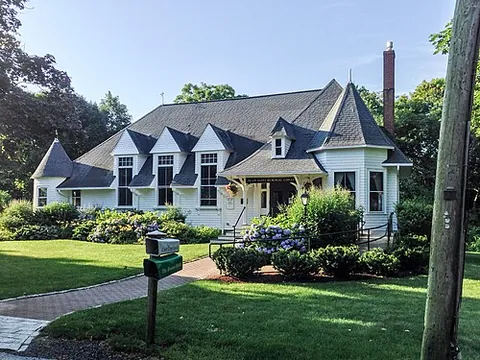 east dennis: a census-designated place in the town of Dennis, Barnstable County, Massachusetts, United States