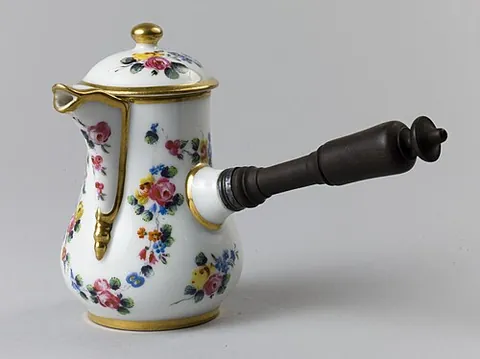 chocolatière: a pot for chocolate