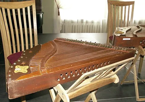 kanklės: a type of Lithuanian chordophone in the Baltic psaltery instrument family