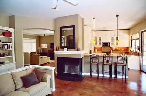 family room: a comfortable room in a dwelling, for frequent leisure use