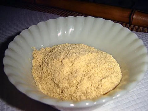 farofa: a toasted manioc flour used in Brazilian cookery, typically as an accompaniment to a main meal