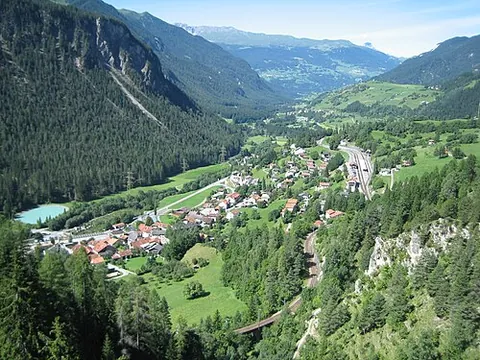 filisur: a village in Bergün Filisur municipality, Graubünden canton, Switzerland
