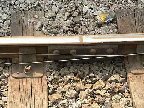 fishplate: a metal bar that is bolted to the ends of two rails to join them together in a track