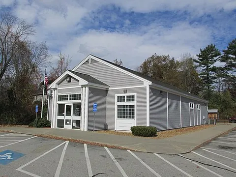 fiskdale: a village and census-designated place in the town of Sturbridge, Worcester County, Massachusetts,...