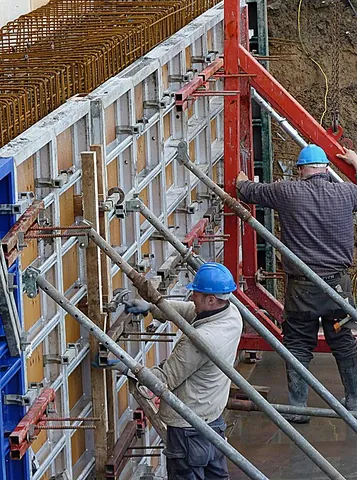 formworker: a laborer or workman who makes formwork
