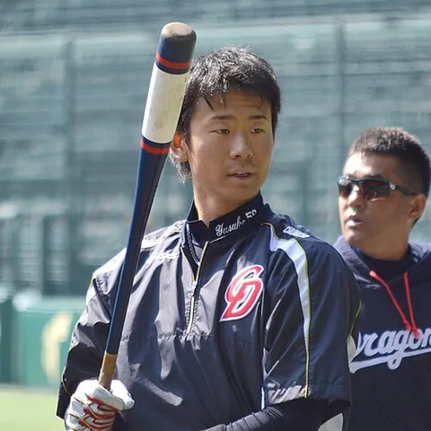 fungo bat: a specially designed small-diameter bat used to hit fly balls for fielding practice