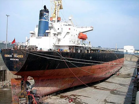 funnel mark: the identifying mark of a shipping company, displayed on the ship's funnel (smokestack)