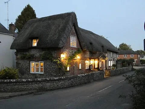 funtington: a village and civil parish in Chichester district, West Sussex, England (OS grid ref SU8008)