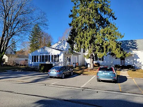 gales ferry: a village and census-designated place in the town of Ledyard, New London County, Connecticut,...