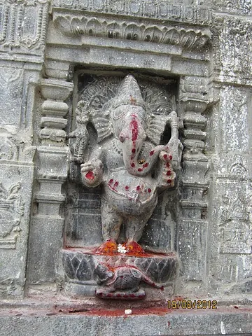 ganapati: ganesha (Hindu deity)