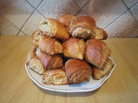 gata: a kind of pastry in Armenia and some neighboring countries