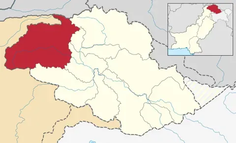 ghizer district: a district currently governed by Pakistan in Gilgit–Baltistan, in the disputed Kashmir region