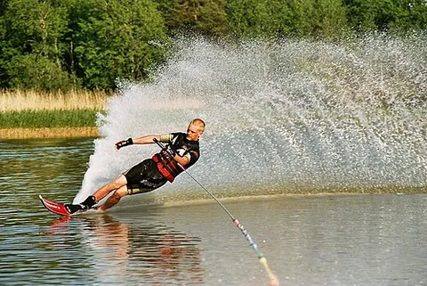 glide: to move softly, smoothly, or effortlessly
