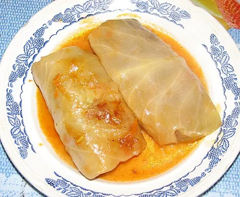 golubtsy: russian cabbage rolls