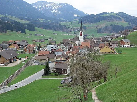 gonten: a district and village in Appenzell Innerrhoden canton, Switzerland