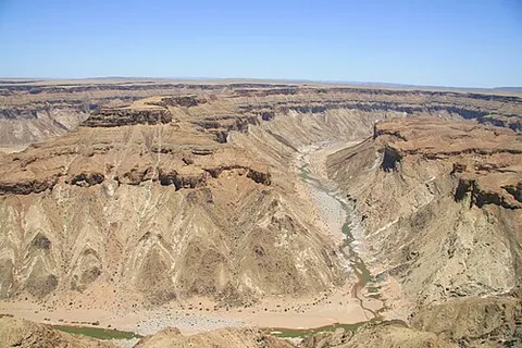 gramadulla: arid terrain characterized by numerous alternating canyons and gorges