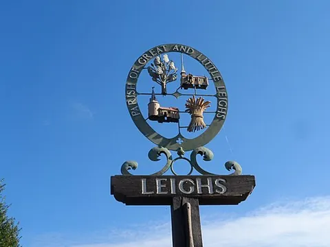 great and little leighs: a civil parish in Chelmsford district, Essex, England, that includes Great Leighs and Little Leighs