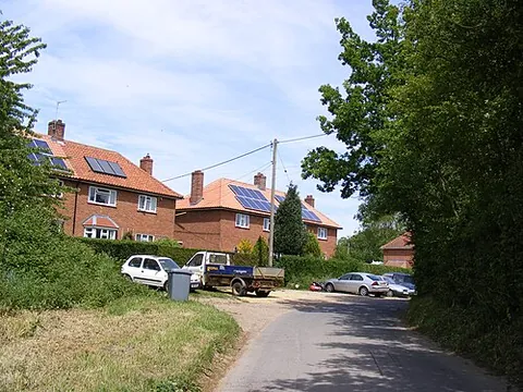 guestwick: a small village and civil parish (without a council) in Broadland district, Norfolk, England (OS...