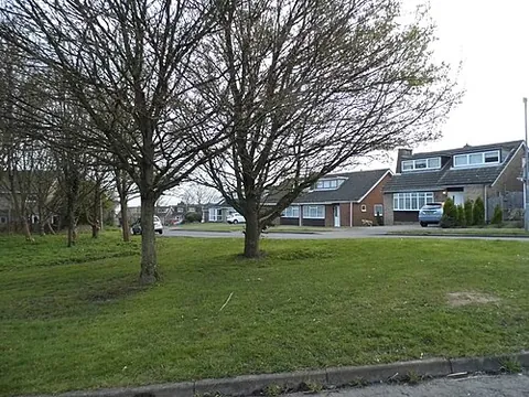 hammond street: a suburban settlement in Broxbourne borough, Hertfordshire, England (OS grid ref TL3304)