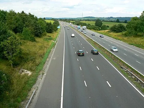 hard shoulder: a verge to the side of a highway, which should be used only in case of an emergency (especially on...