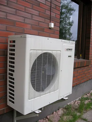 heat pump: a device that transfers thermal energy between spaces using a refrigeration cycle, usually between...