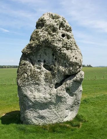 heel stone: a single large block of sarsen standing within the Avenue outside the entrance of the Stonehenge...