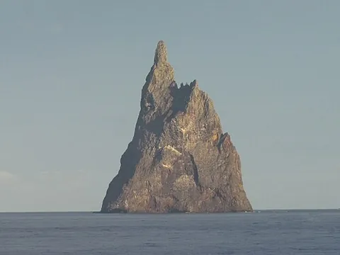 high island: an island of volcanic origin