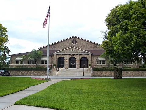 holly hill: a city in Volusia County, Florida