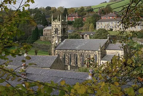 holmbridge: a village in Holme Valley parish, Kirklees borough, West Yorkshire, England (OS grid ref SE1206)