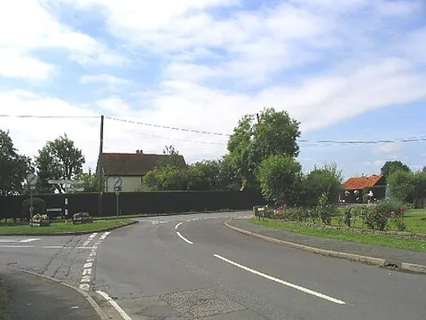 hook end: a settlement in Blackmore, Hook End and Wyatts Green parish, Brentwood district, Essex (OS grid ref...