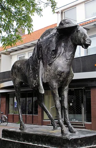 horse thief: someone who steals horses
