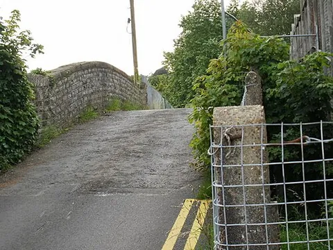humpback bridge: (usually) a single-arch bridge with steep approaches on either side