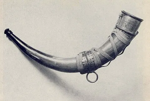 hunting horn: a bugle, being either simply curved (especially in heraldry), or having from one (in e.g. some...